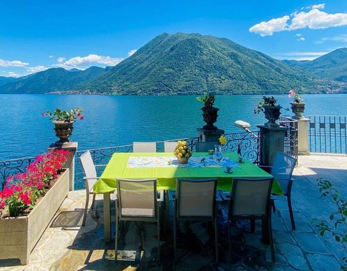 Villa in Argegno, Provincia di Como