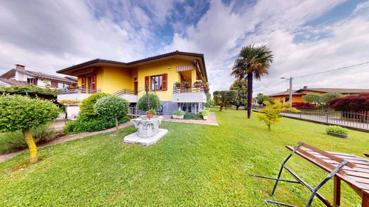 Villa in Solbiate, Provincia di Como