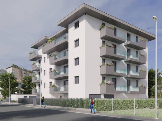 ‏דירת פנטהאוז ב  Rho, Città metropolitana di Milano