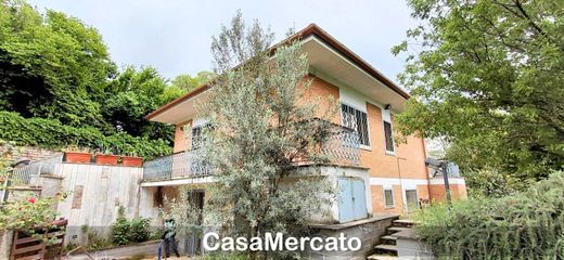 Villa in Rocca di Papa, Rome
