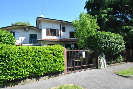 Villa in Vimercate, Province of Monza and Brianza