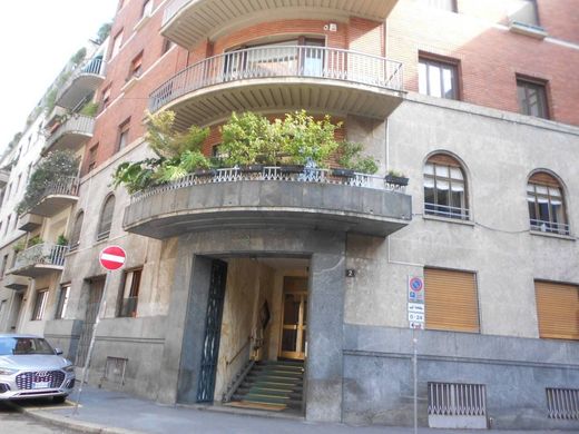 아파트 / 밀라노, Città metropolitana di Milano