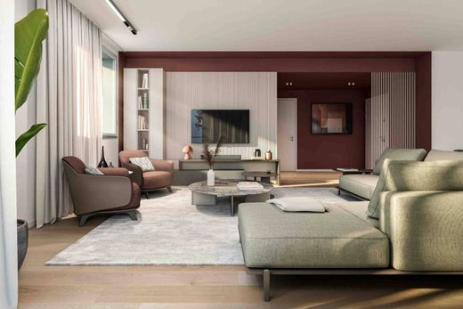 Lecco, Provincia di Leccoのアパートメント