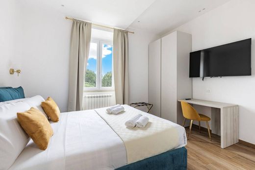 Apartment / Etagenwohnung in Rom, Latium