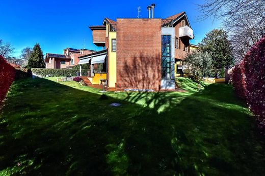 Villa in Saronno, Provincia di Varese