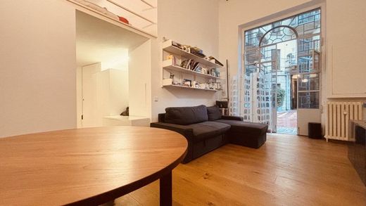 Apartment / Etagenwohnung in Mailand, Lombardei