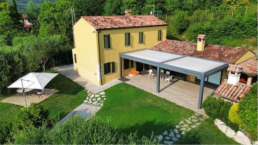 Villa in Arquà Petrarca, Padua