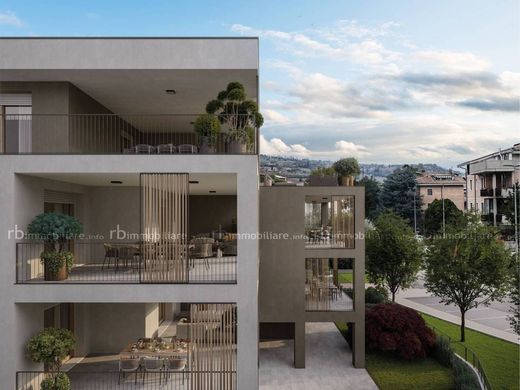 Penthouse w Werona, Provincia di Verona