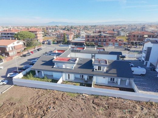 테라스 하우스 / Ciampino, 로마