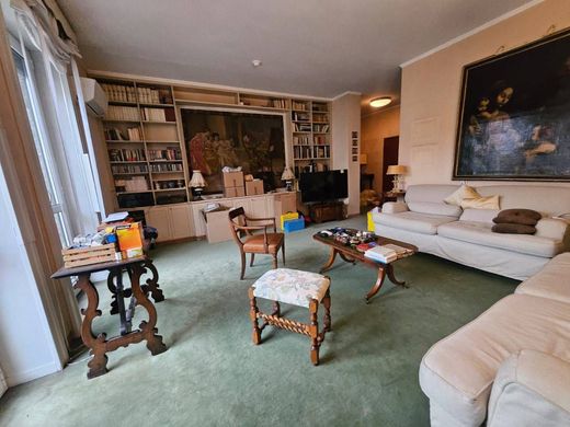 Appartamento a Milano, Lombardia