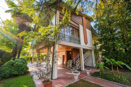 Вилла, Модена, Provincia di Modena