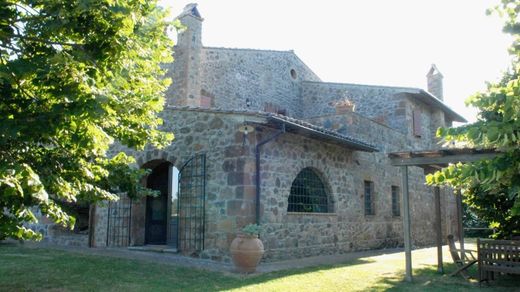 Köy evi San Lorenzo Nuovo, Viterbo ilçesinde