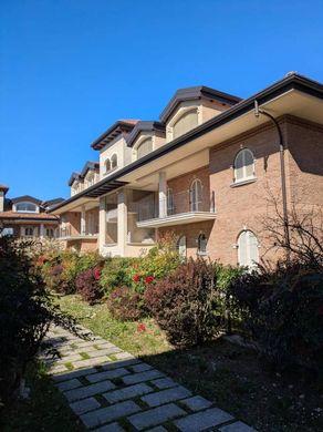 Penthouse in Cormano, Milan