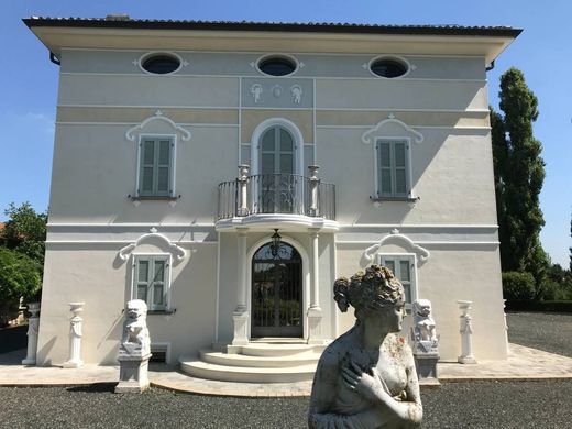 Villa Gattatico, Reggio Emilia ilçesinde