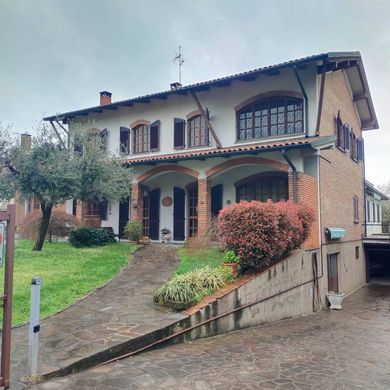 Villa Agrate Brianza, Monza e della Brianza ilçesinde