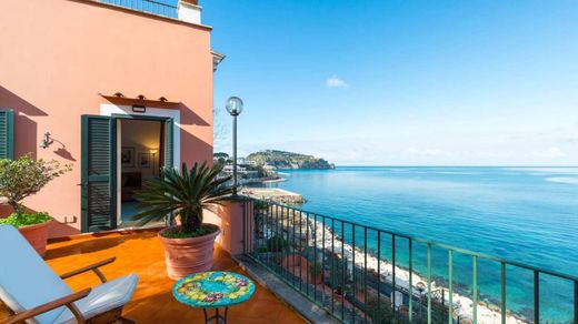 Appartement à Casamicciola Terme, Naples