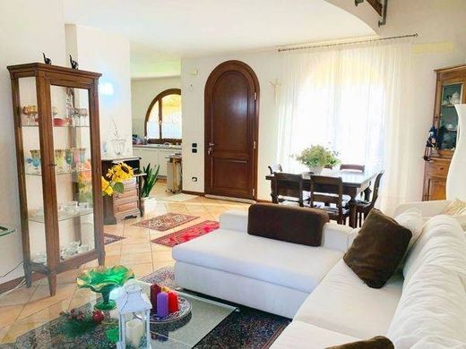 Villa a Paese, Treviso