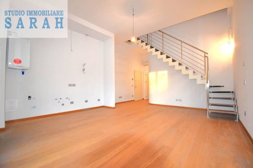 Viareggio, Provincia di Luccaのアパートメント