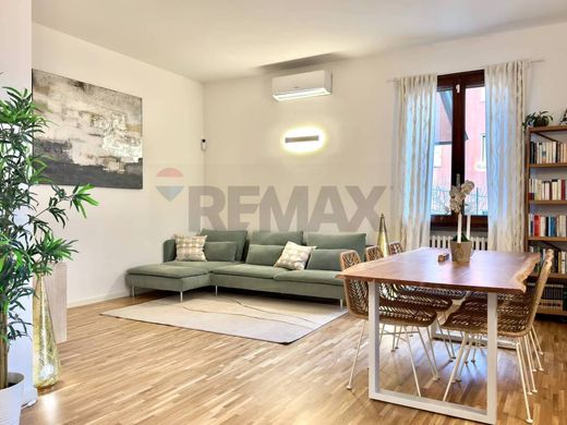 Элитный дом, Vezzano sul Crostolo, Provincia di Reggio Emilia