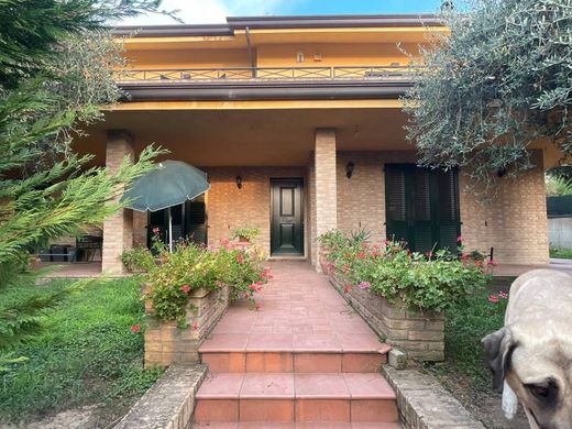 Villa a Morciano di Romagna, Rimini