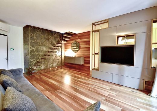 Appartement in Monza, Provincia di Monza e della Brianza