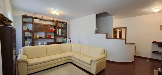 Villa in Poggio a Caiano, Provincia di Prato