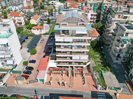 Penthouse w Pietra Ligure, Provincia di Savona