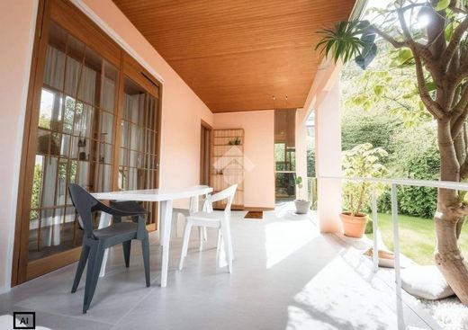 Villa en Seregno, Provincia di Monza e della Brianza