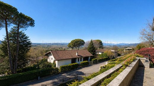 Villa in Varese, Provincia di Varese