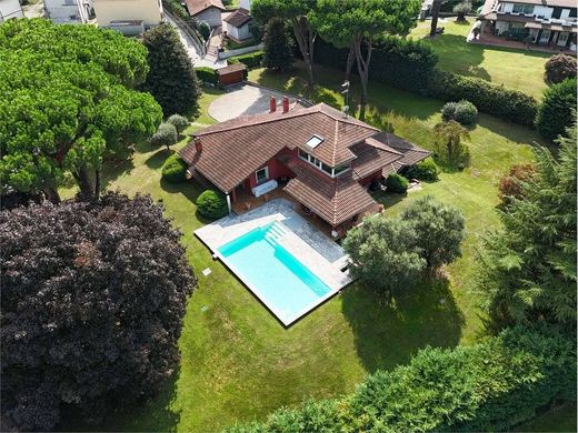 Βίλα σε Arona, Provincia di Novara