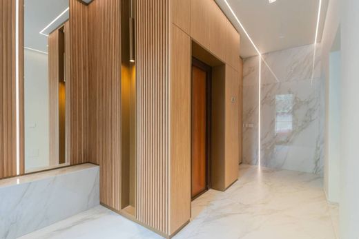 Appartement in Monza, Provincia di Monza e della Brianza