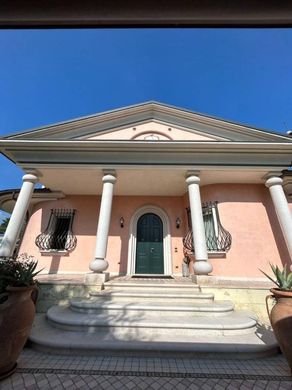 Villa in Rodengo-Saiano, Provincia di Brescia