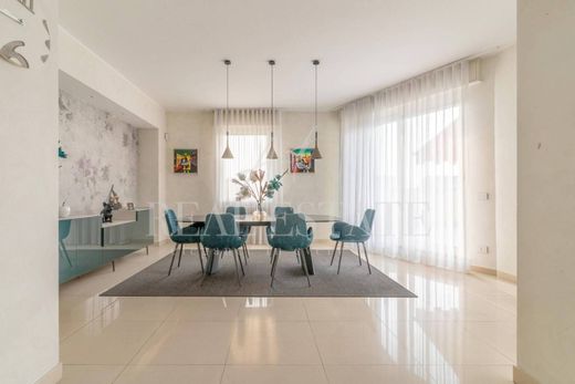 Penthouse in Paderno Dugnano, Milan