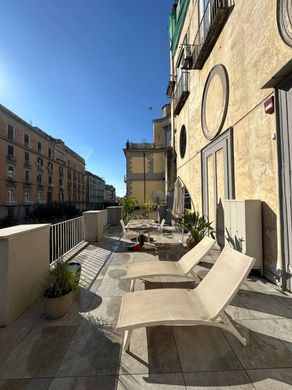 Appartement in Napels, Napoli