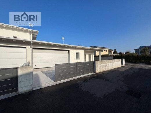 Villa in Pordenone, Province of Pordenone