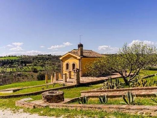 Villa in Civitanova Marche, Provincia di Macerata