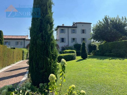 ‏דירה ב  Sommacampagna, Provincia di Verona