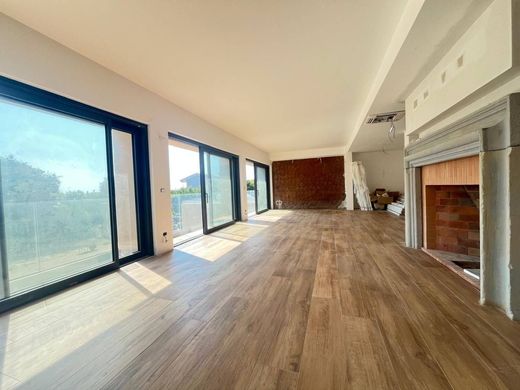 Apartment in Pomezia, Rome