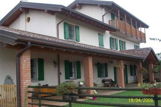 Εξοχική κατοικία σε Agrate Conturbia, Provincia di Novara