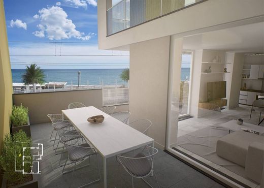 아파트 / Pietra Ligure, Provincia di Savona