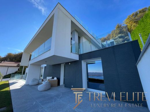 Βίλα σε Massino Visconti, Provincia di Novara