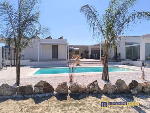 别墅  Pachino, 锡拉库萨省