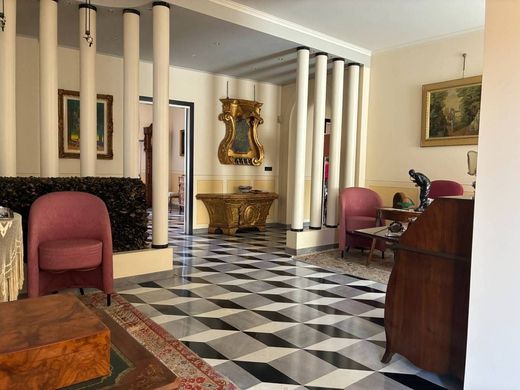 Appartamento a Bologna, Emilia-Romagna