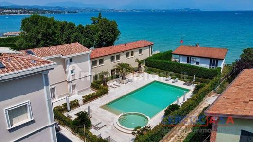 Apartment in Desenzano del Garda, Provincia di Brescia
