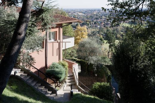 Villa Ponteranica, Bergamo ilçesinde