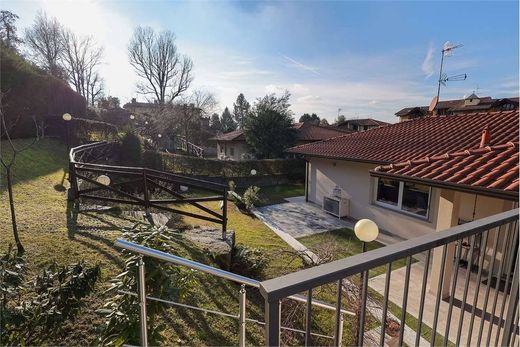 Вилла, Castelletto Sopra Ticino, Provincia di Novara