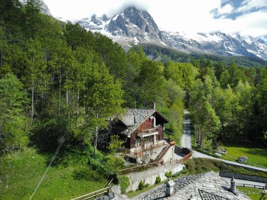 Villa in Courmayeur, Valle d'Aosta