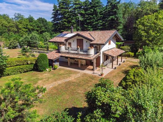 Villa in Fagnano Olona, Provincia di Varese