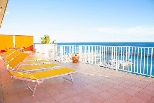 Penthouse in San Bartolomeo al Mare, Provincia di Imperia