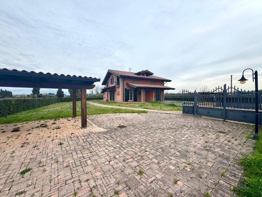 Villa a Empoli, Firenze